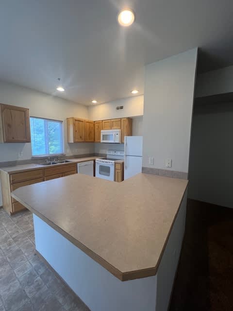 45 South White Oak Lane