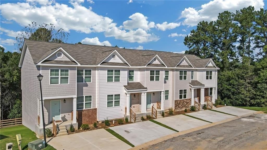 2874 Laurel Ridge Circle
