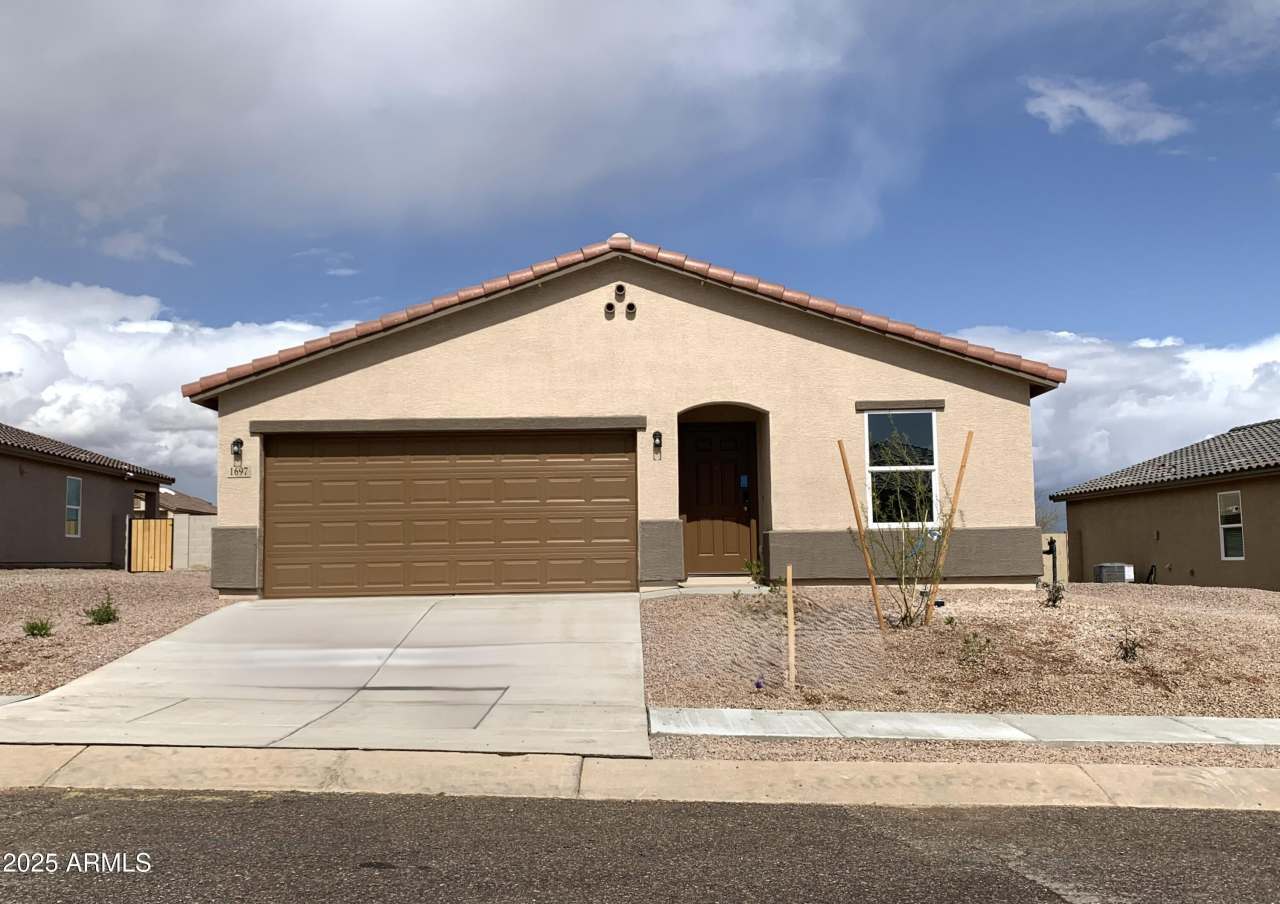 1697 S Moonshadow Drive