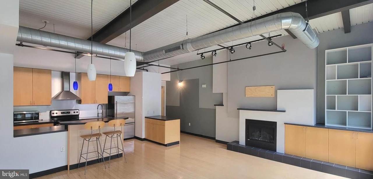 75 MAPLE Street unit: 202