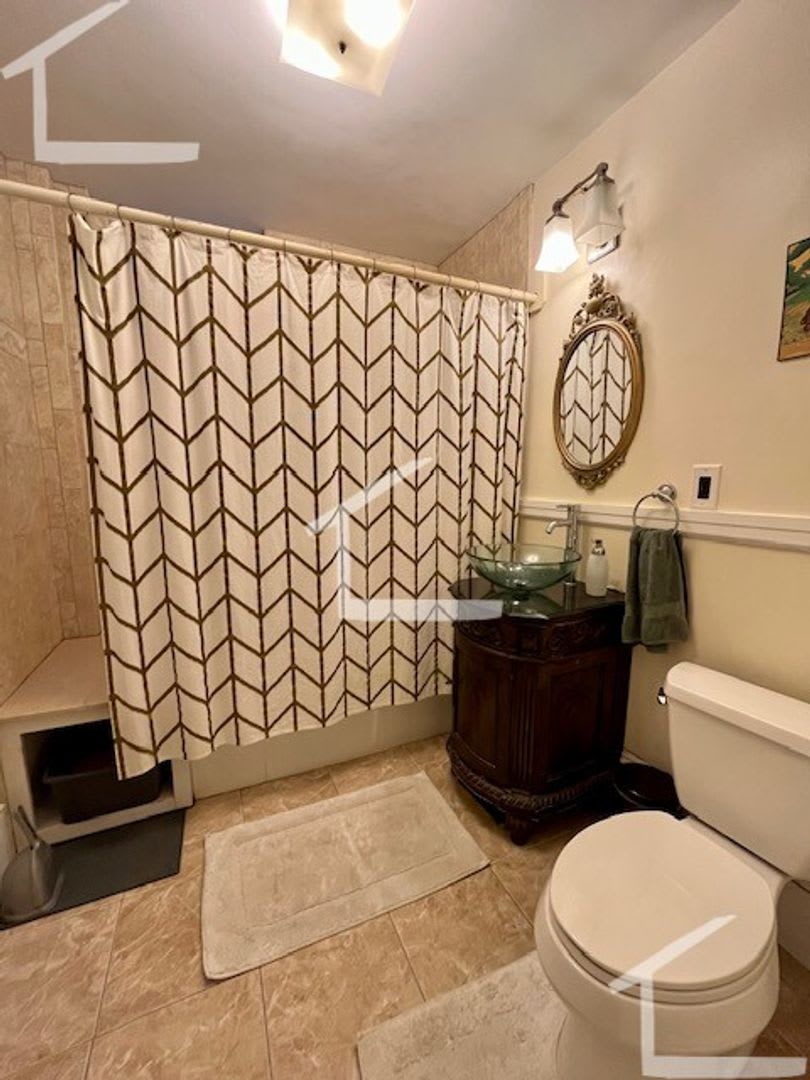 Charming 2.5 Bedroom