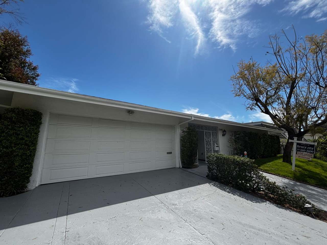 Los Feliz Hills 4 Bed/4 Bath Home Available for IMMEDIATE MOVE-IN! Price Reduced**