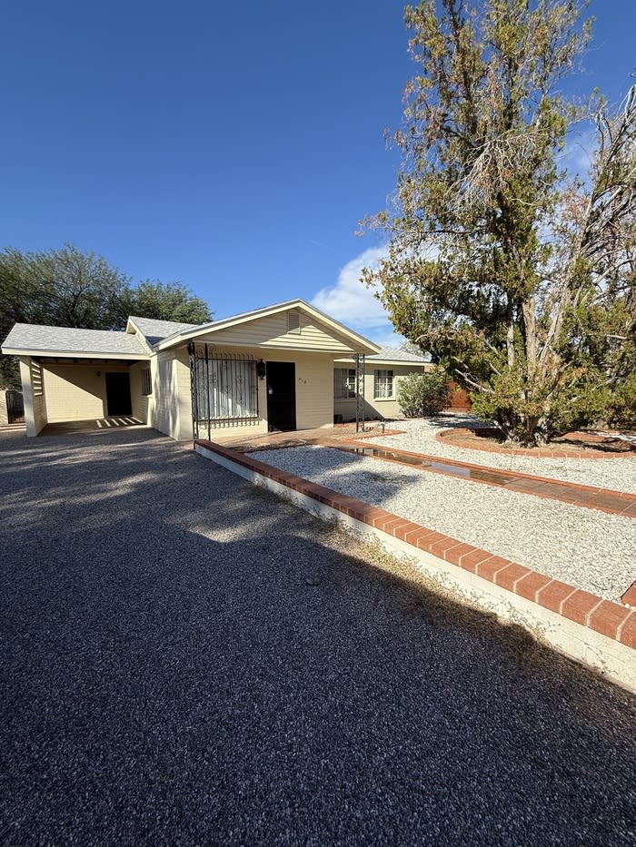 418 South Jerrie Avenue