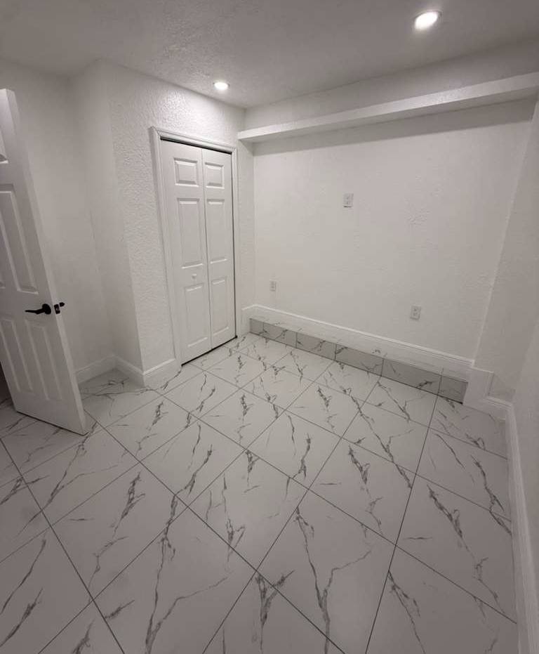 6502 West Clifton Street