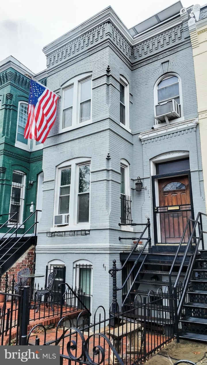 41 NEW YORK Avenue NE unit: B