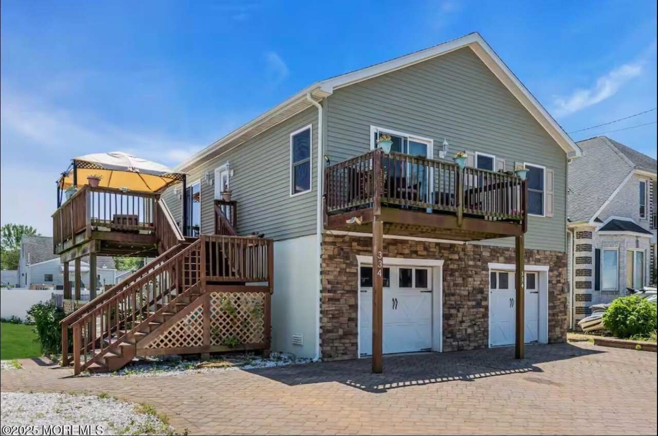 334 E Bayview Avenue