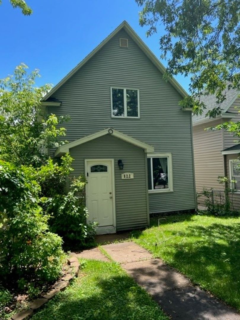 Duluth, MN - 4 Bedroom - 2 Bath - 2 car garage - Single family home