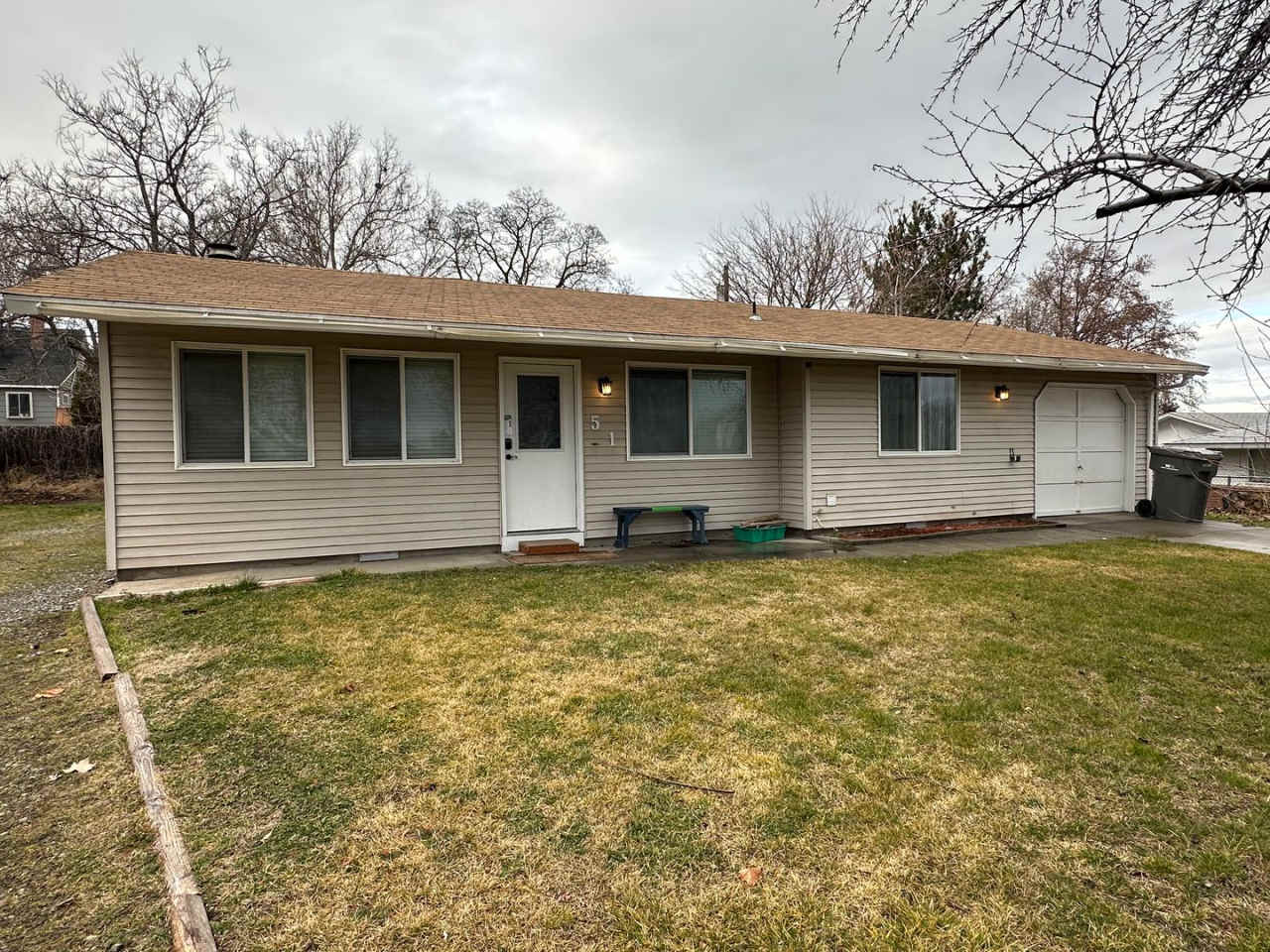 Beautiful 3 Bedroom, 2 Bath Home with One-Car Garage  Storage Shed in Kennewick