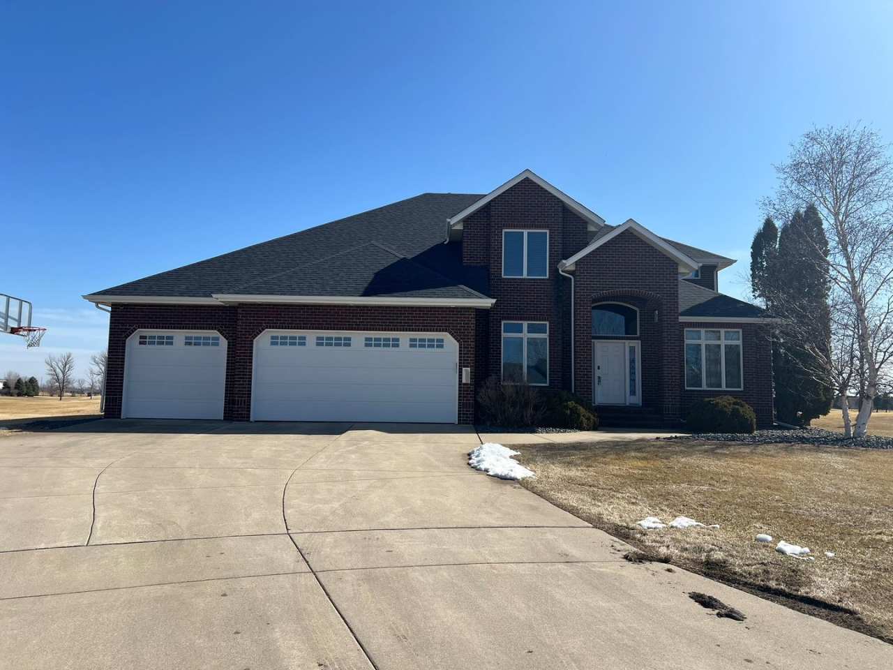 Single Family Home in Moorhead!