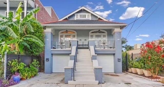 1129 URSULINES Avenue