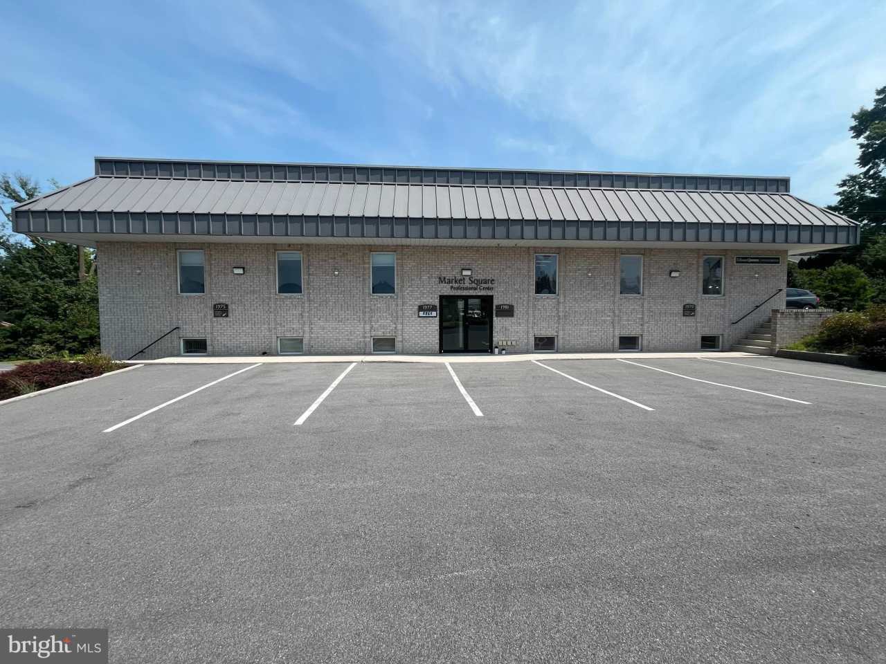 1977 MARKET SQUARE Boulevard