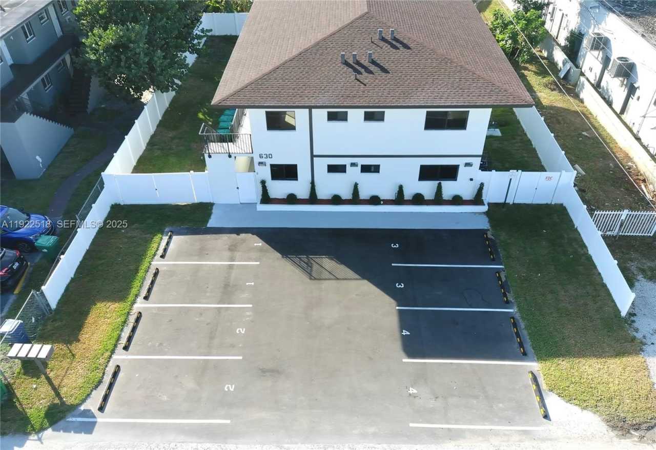 630 NE 166th St