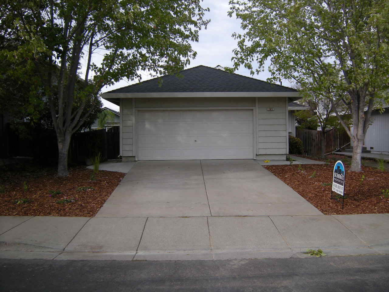 Charming 3-bedroom, 2-bathroom home!