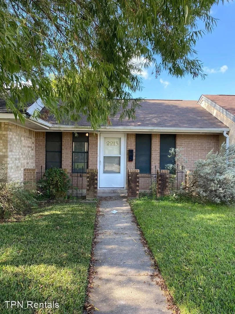 2 bed - 2 Bath Bossier Apartment
