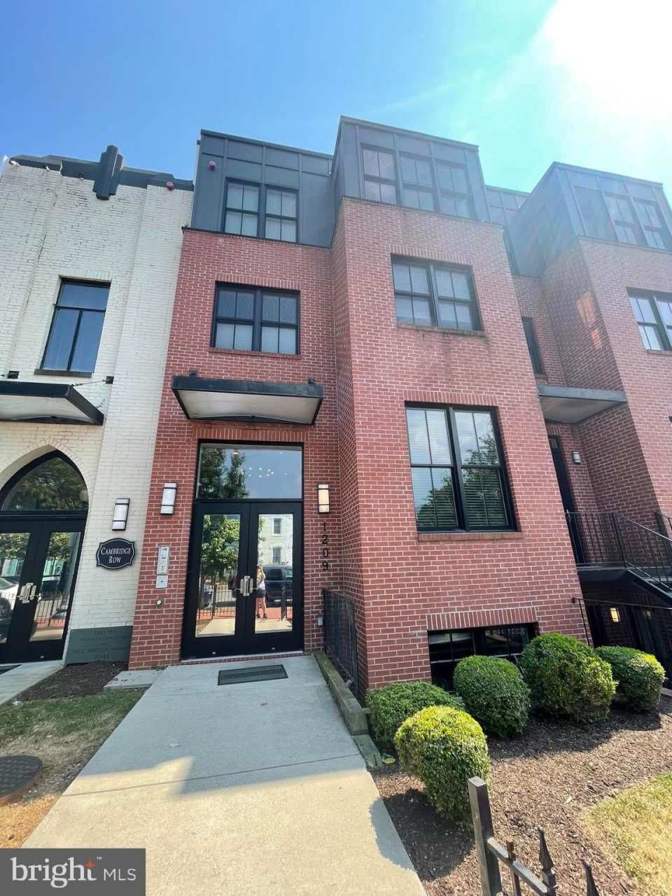 1209 G Street SE unit: 2