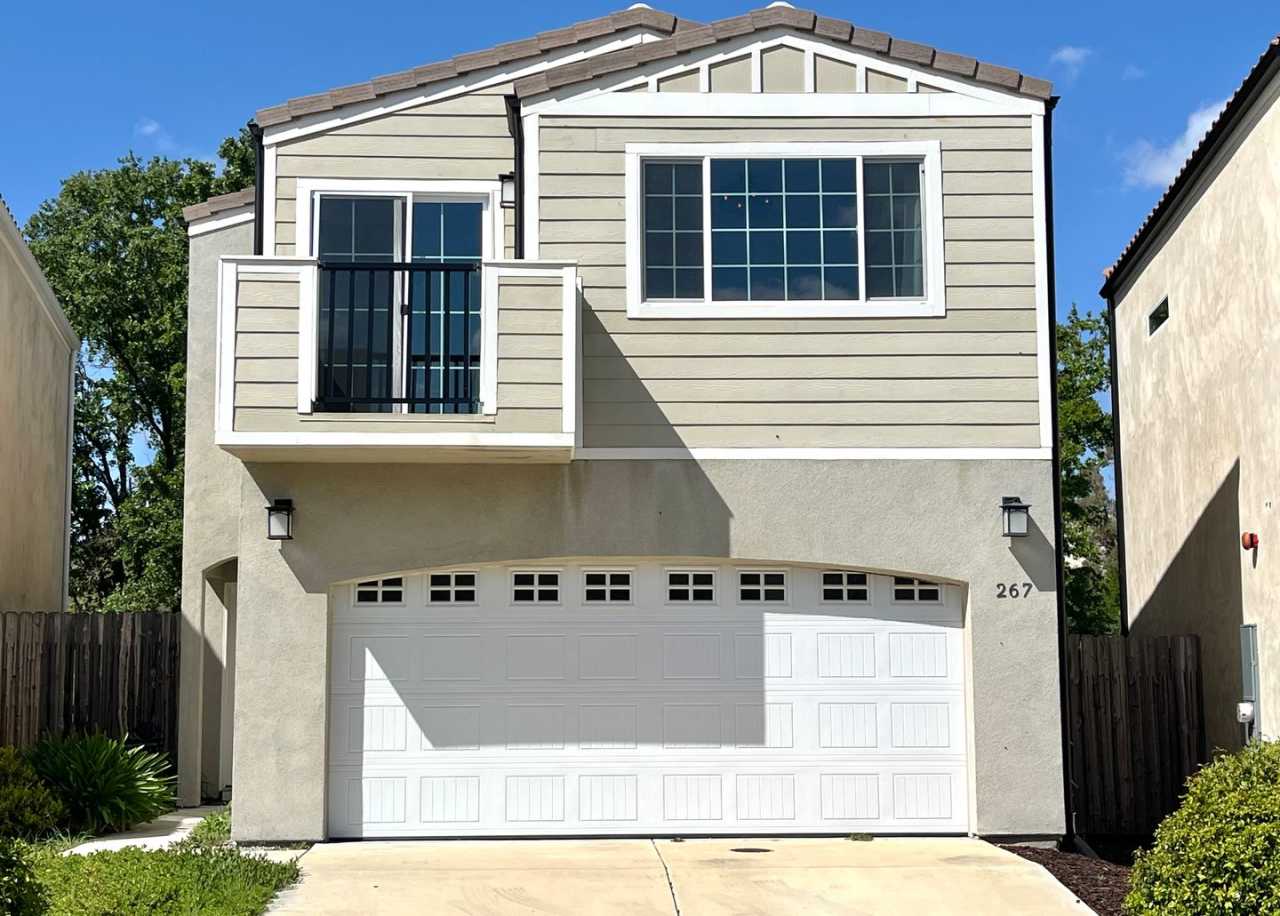 Beautiful New Build home in Vineyard Creek
