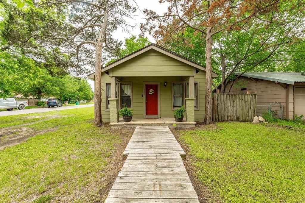 1110 N Clinton Street