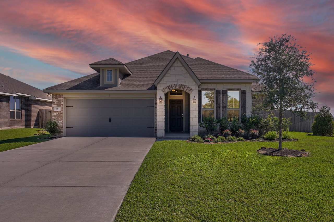 3 Bed 2 Bath in great location