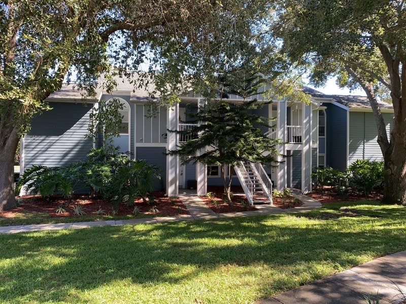 2584 Grassy Point Dr