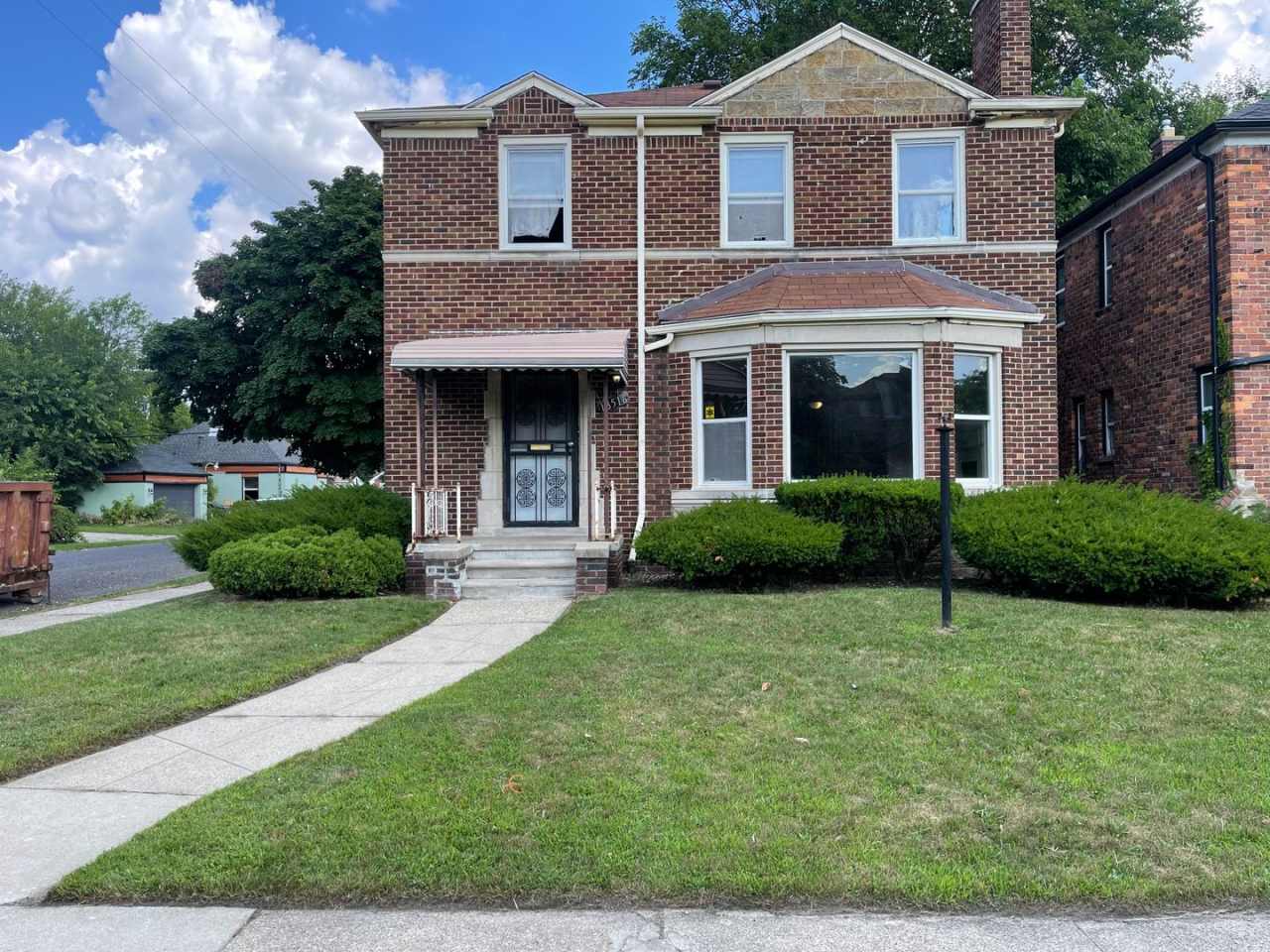 Coming Soon! Charming 3 bedroom Colonial! 11/2025