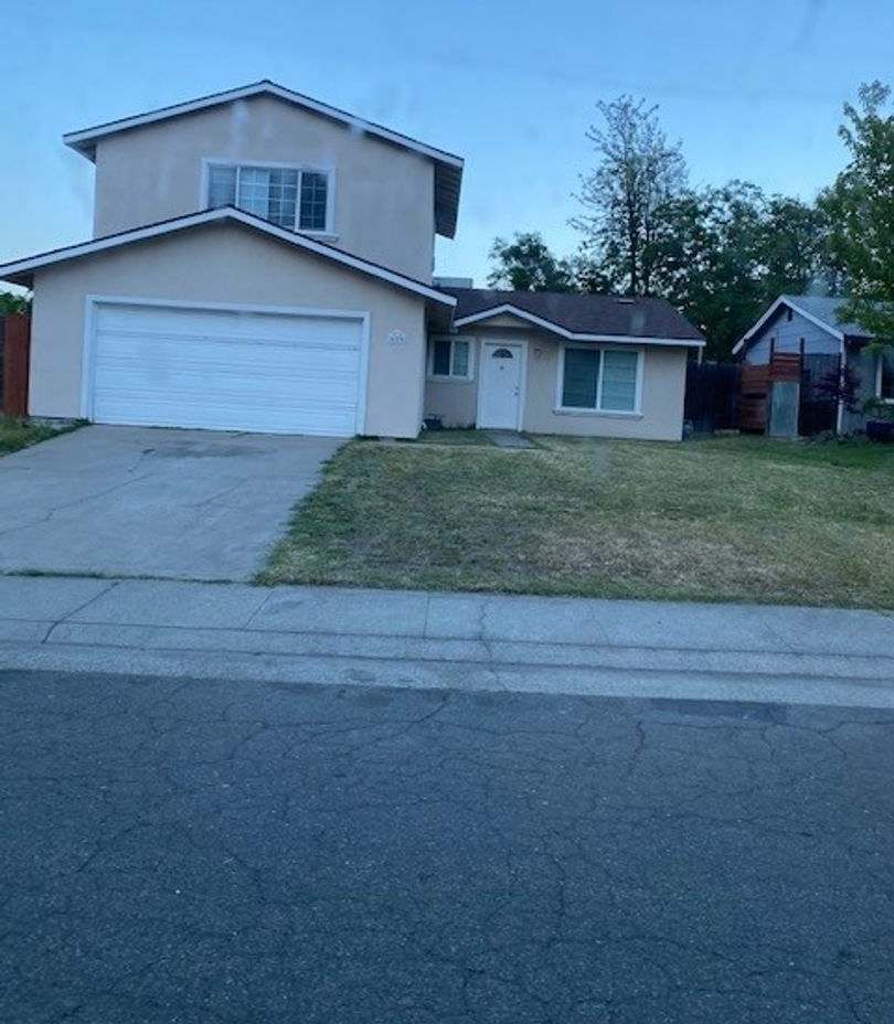 4 Bed/3 Bath w/Loft. HURRY won't Last Long!!!