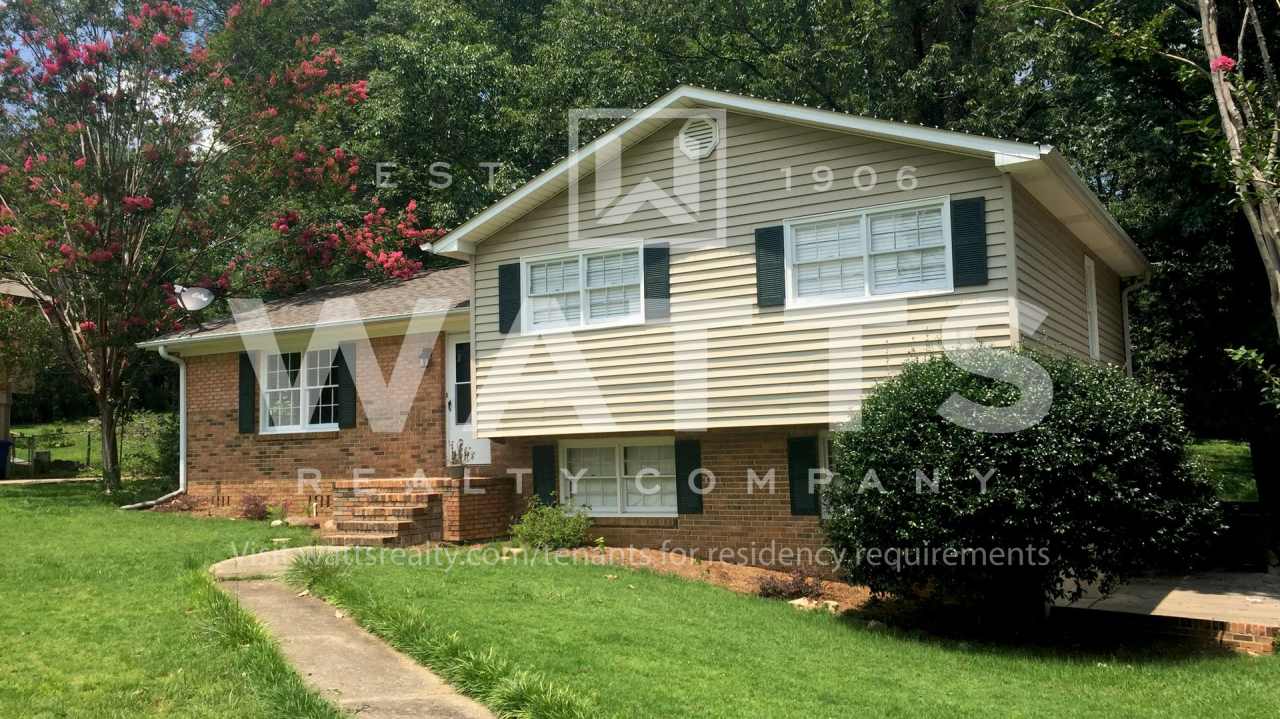 Great 4 Bedroom Split-Level Home in Heart of Hoover
