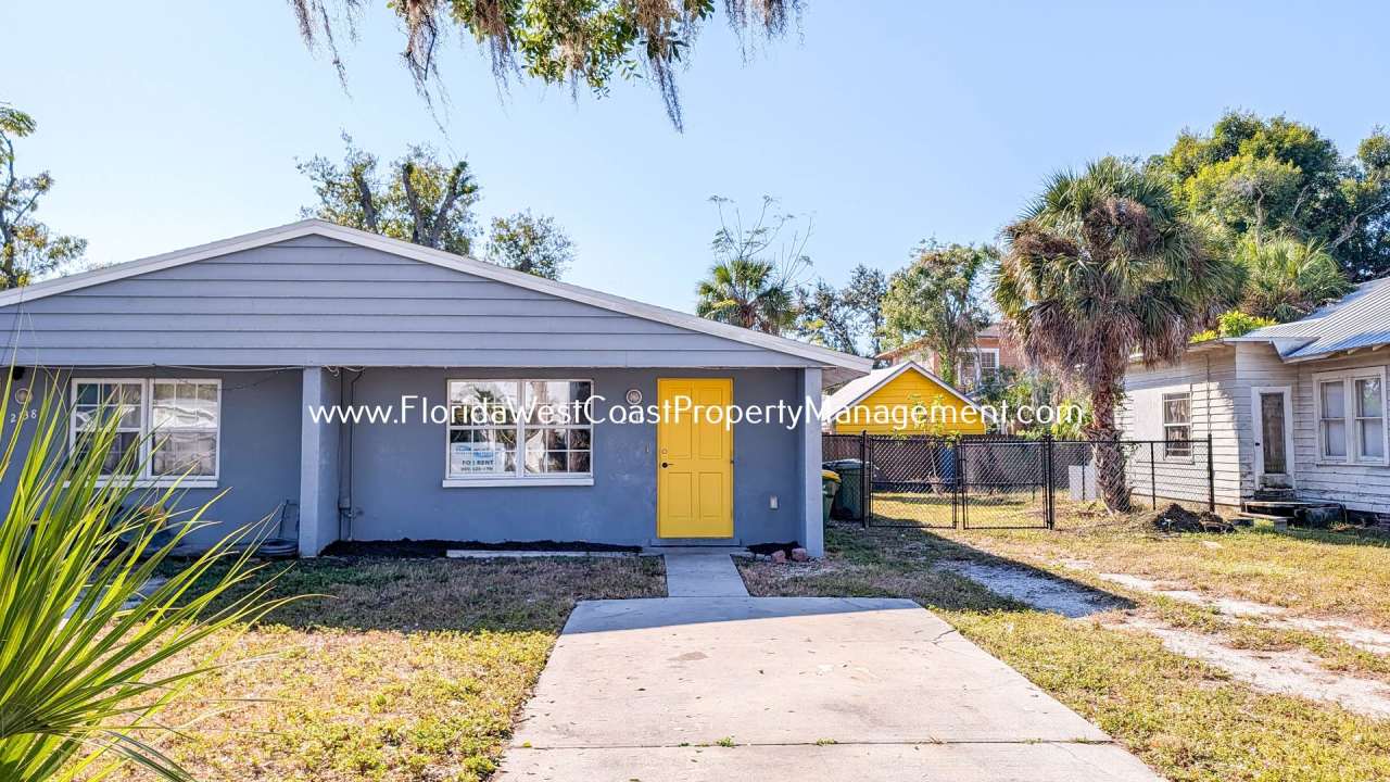 Cute 2 Bedroom/1 Bath Duplex Near Downtown Sarasota