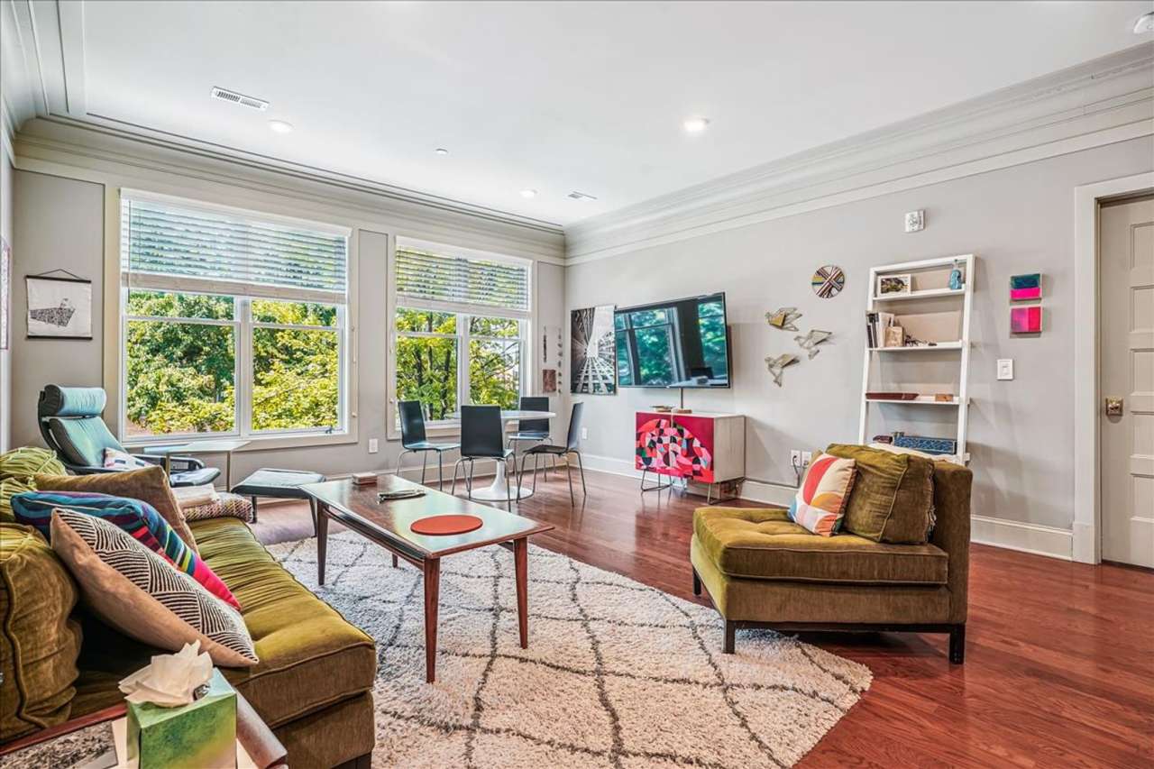 Great Luxury 3 Bedroom 2 Bath on H st NE! Offering half month free rent with a 12 month lease