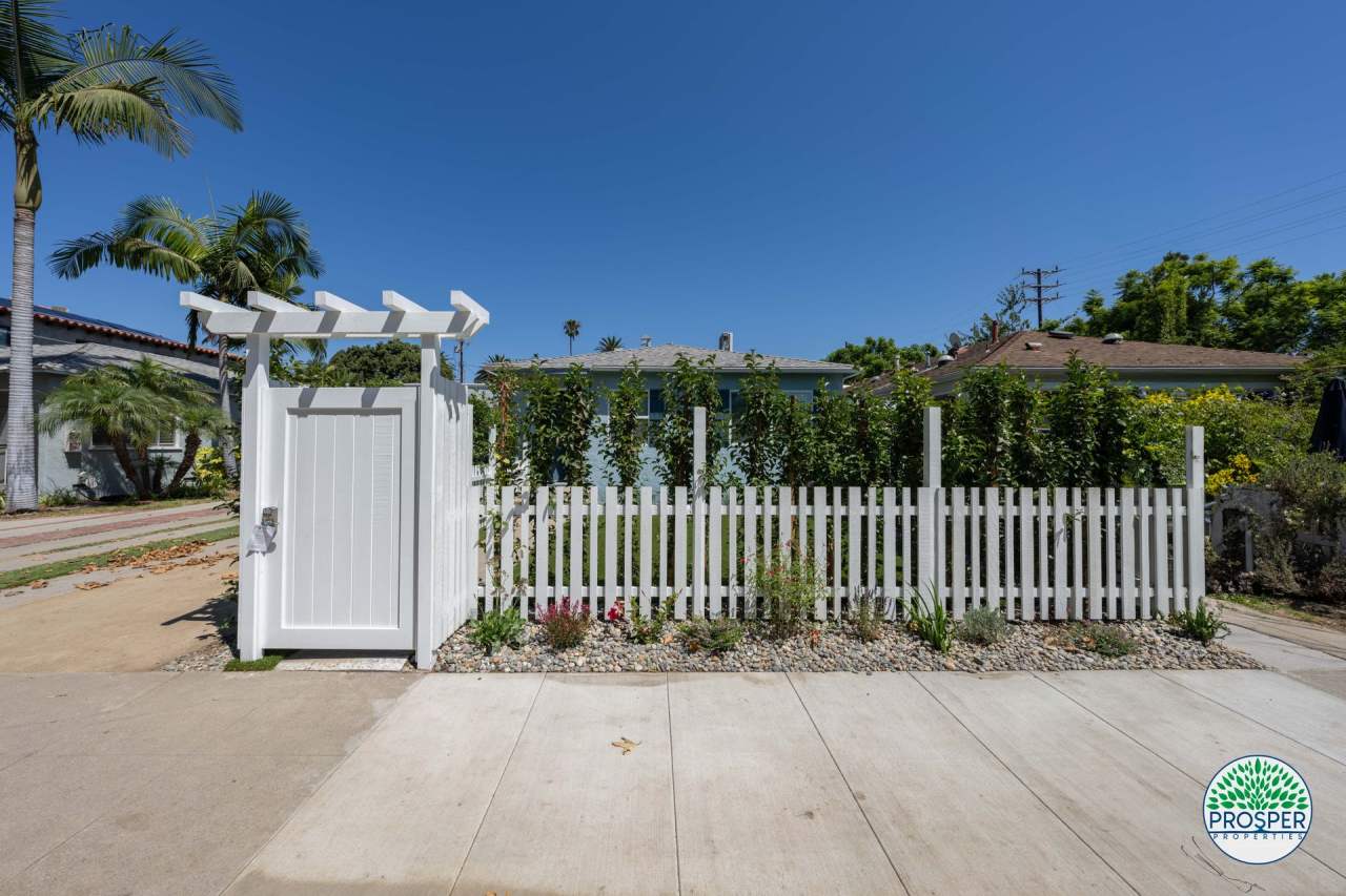 2236-2240 Penmar Avenue