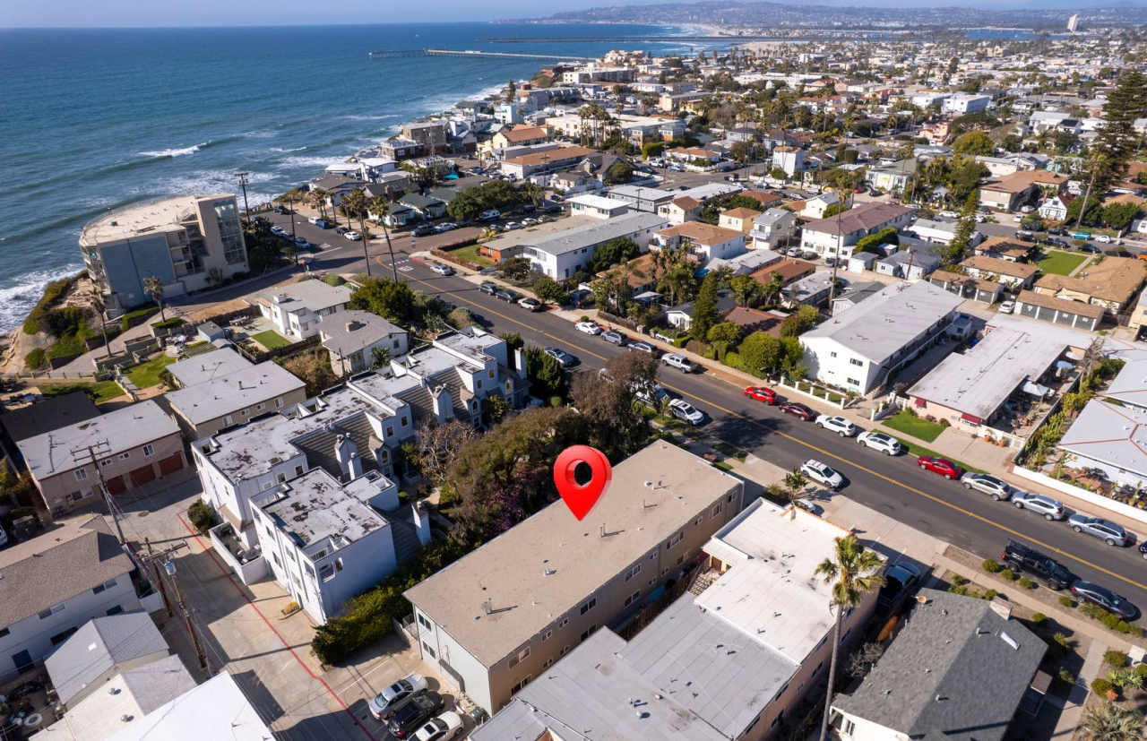 OPEN HOUSE: 11/8 1:30-2:30PM ~ 2 BR Near Sunset Cliffs w/ 2 Parking Spaces!