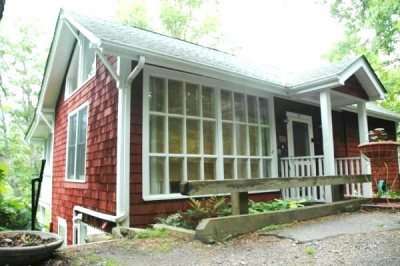**Montreat Rental** AVAILABLE January 1st, 2026-May 15th, 2026