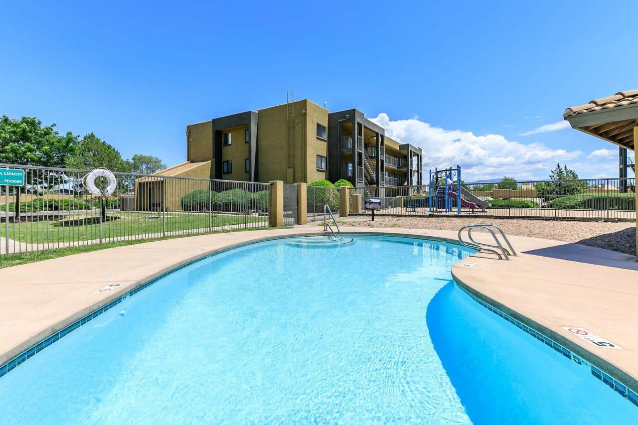 Vista Alegre Apartments