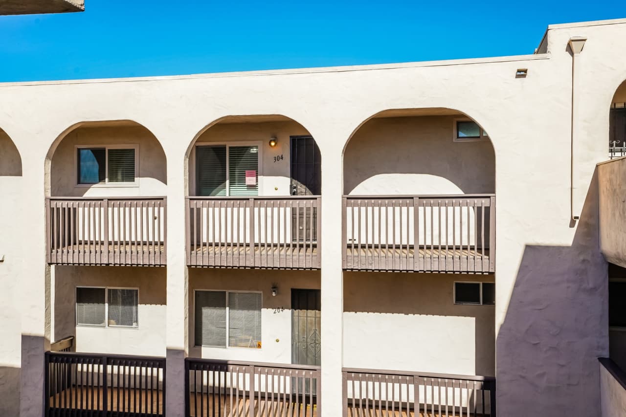 2530 Clairemont Drive