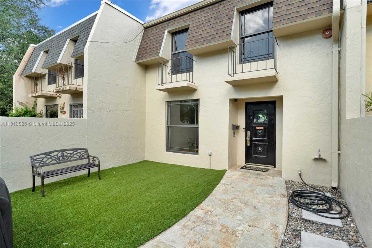 9822 Southwest 93rd Terrace