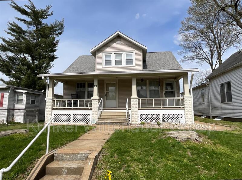 24 A Iowa Ave (Upstairs)