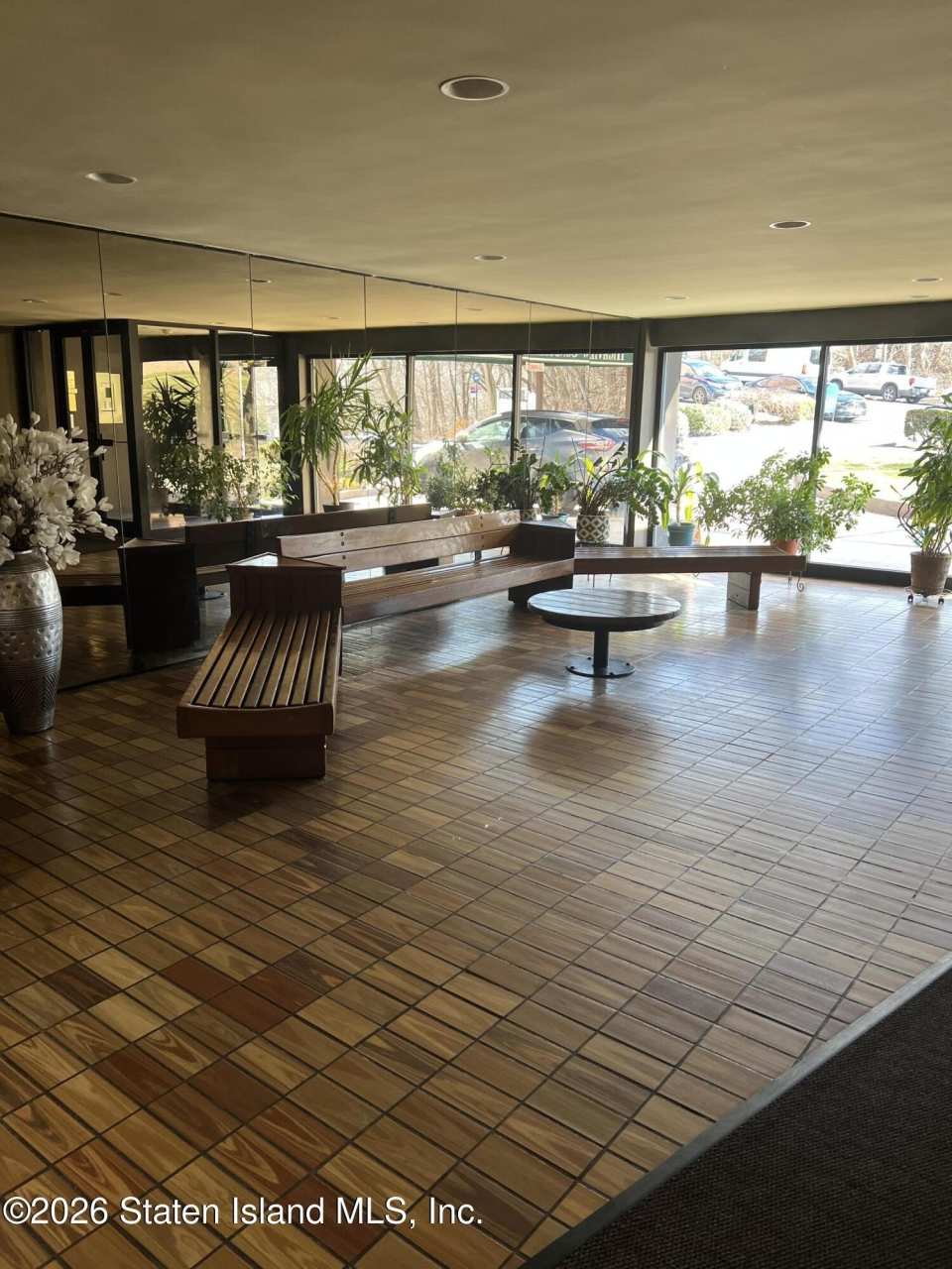 850 Howard Avenue unit: 5B