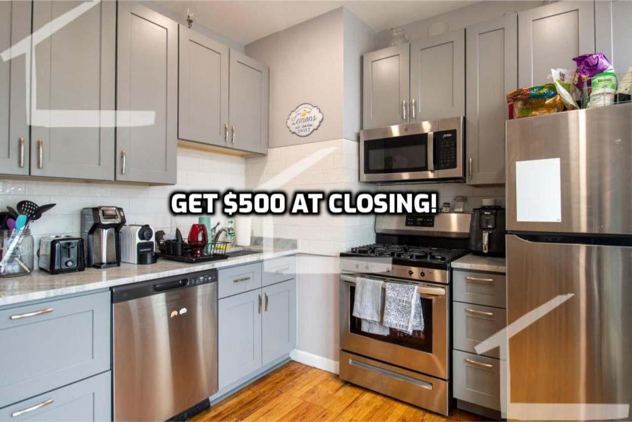 Unbeatable Price in Gorgeous Town! Sunlit Gem w 2 Full Baths and 1 Parking Inc, New Appliances. Gleaming HW Floors