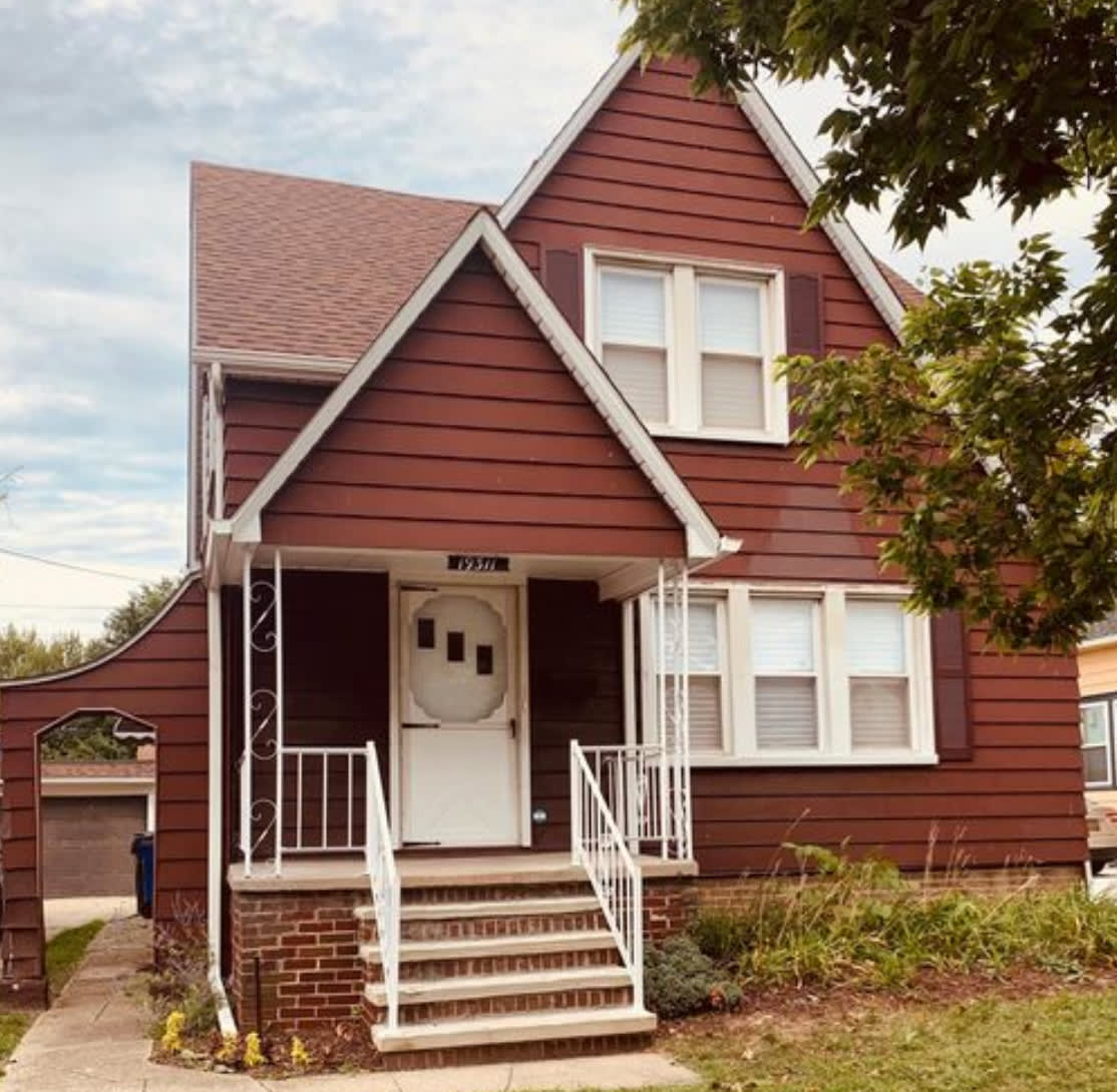 19311 Pawnee Avenue - 1