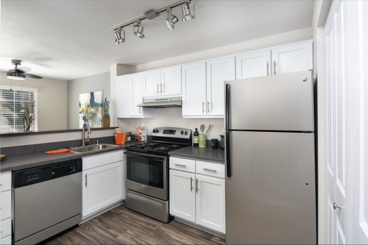 Avana West Hill