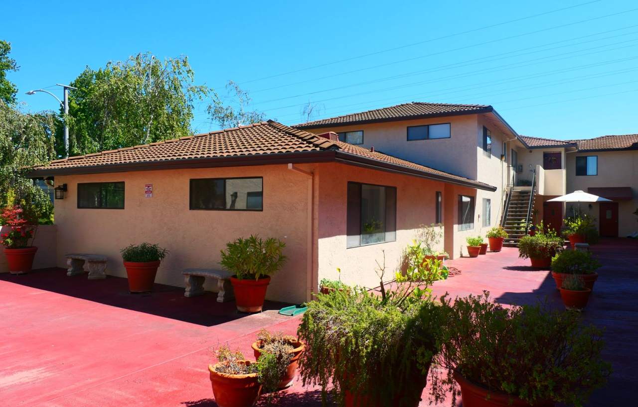 2 bed/2 bath Condo with new flooring, new paint, balcony