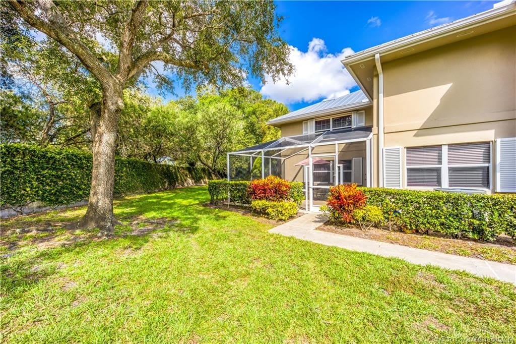 2512 SW Danbury Lane