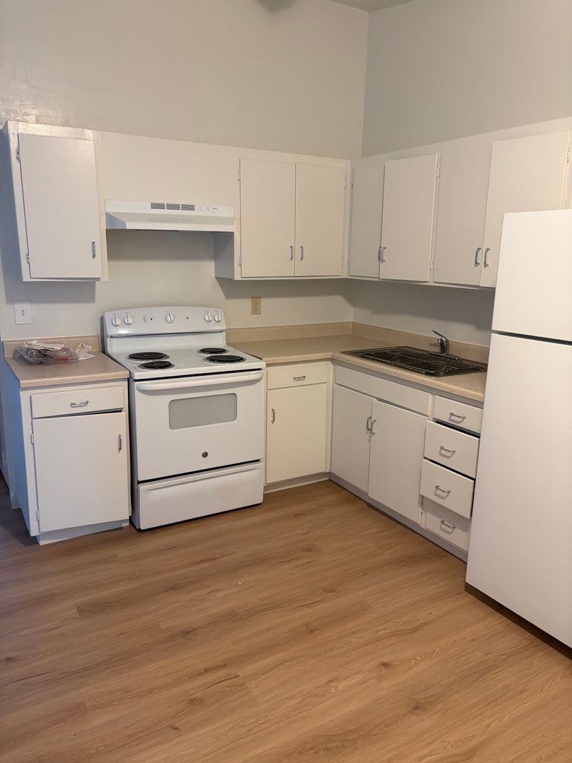 Six Hundred Park Ave