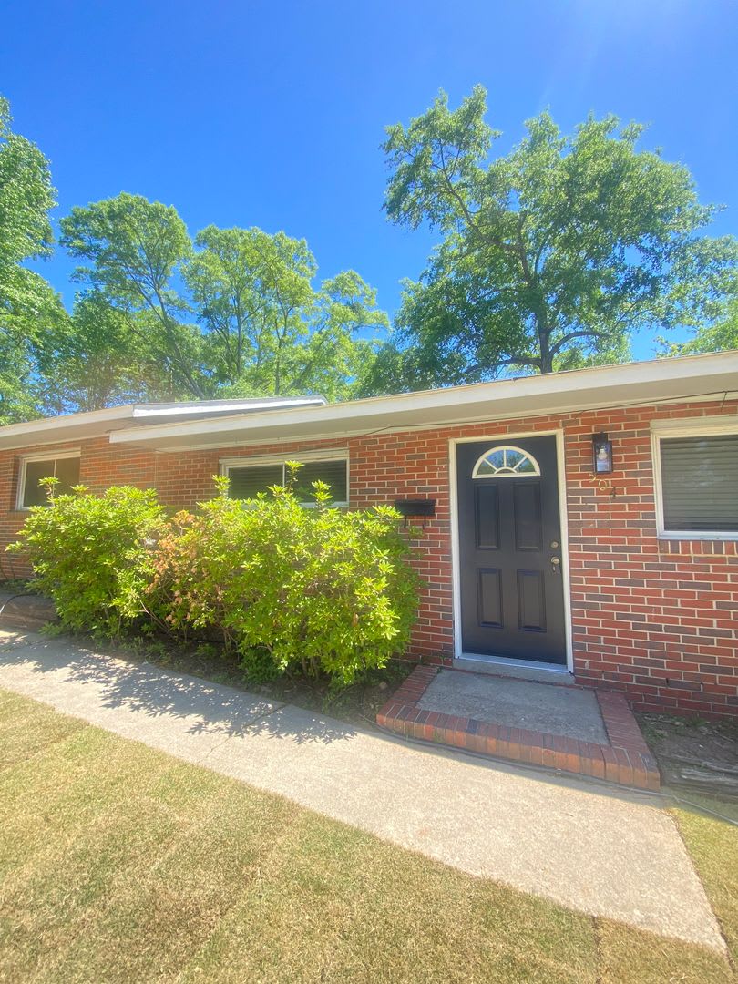 Newly Renovated! Short-term lease only!