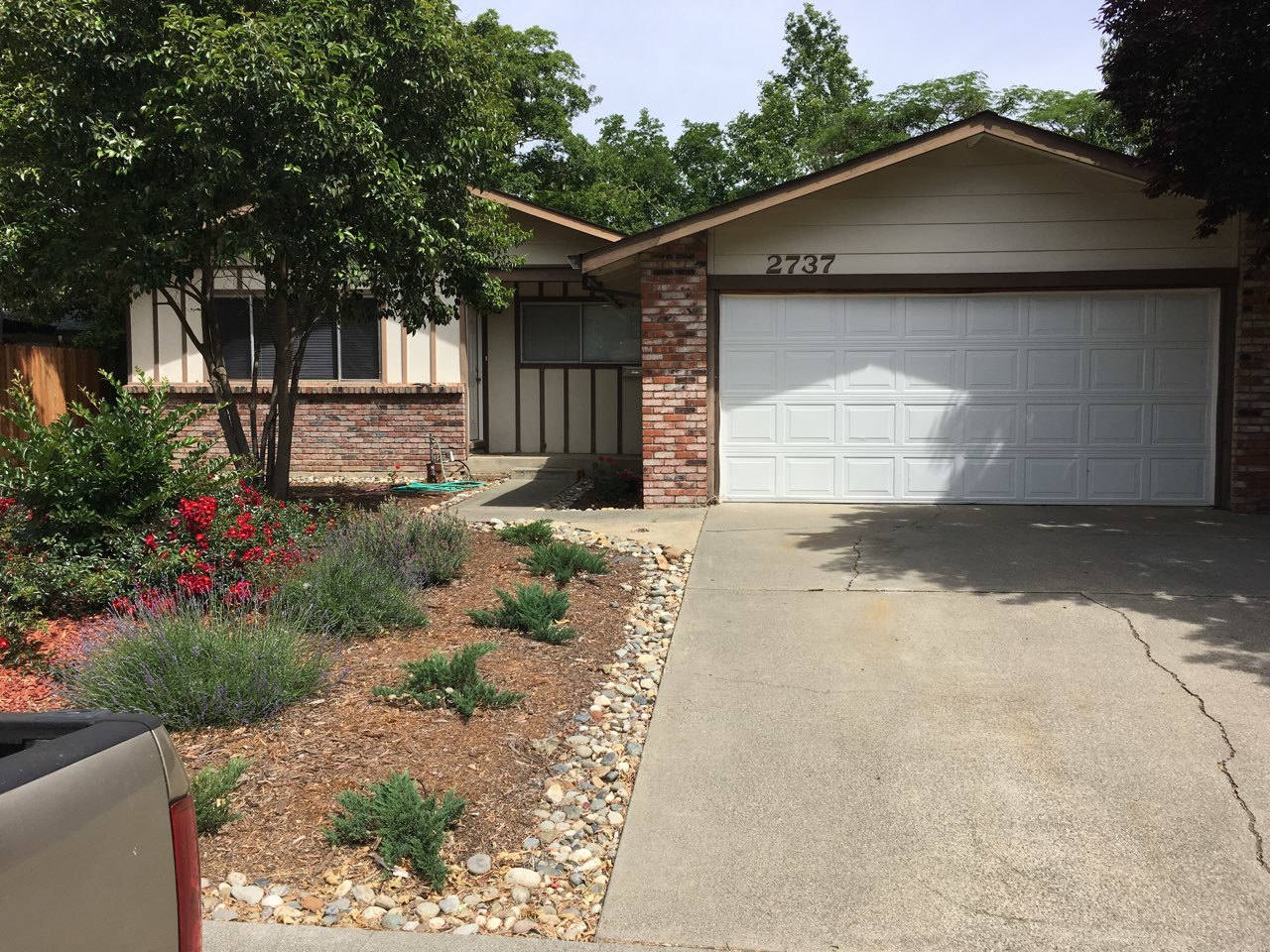 Lovely 3 bedroom/2 bathroom home in East Davis -$500 OFF FIRST MONTH'S RENT!!!