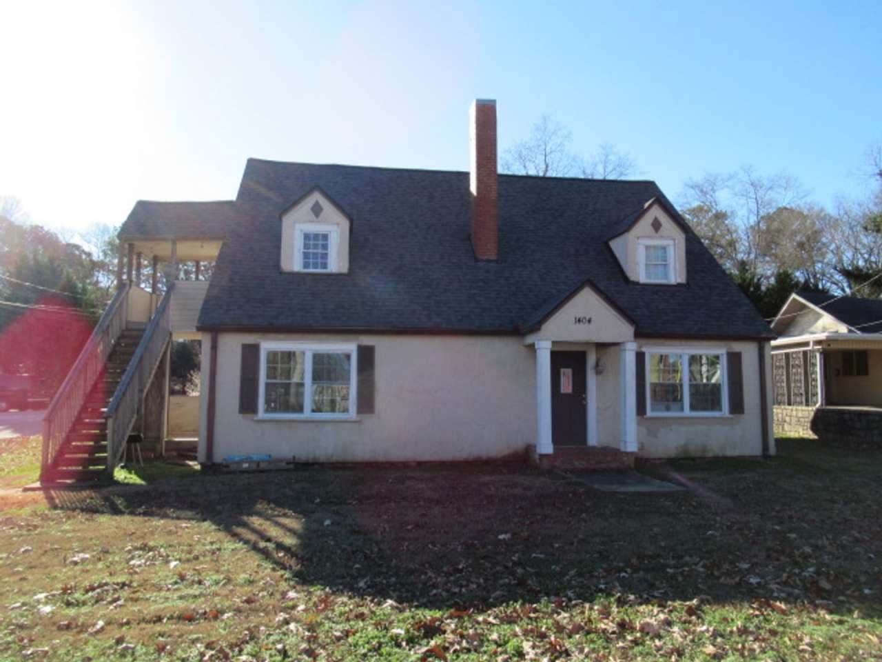 1404 Maple St