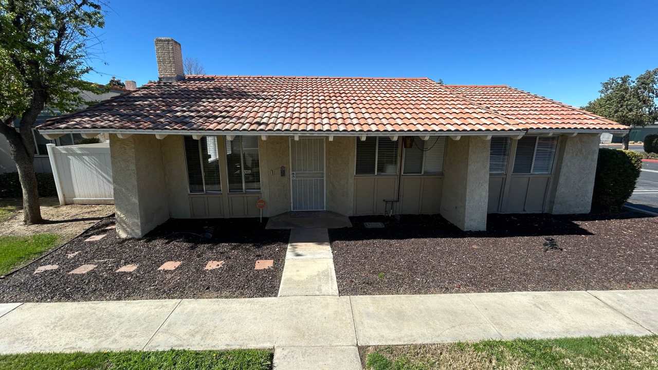 Charming 2-Bed, 2-Bath Furnished Home in Hemet