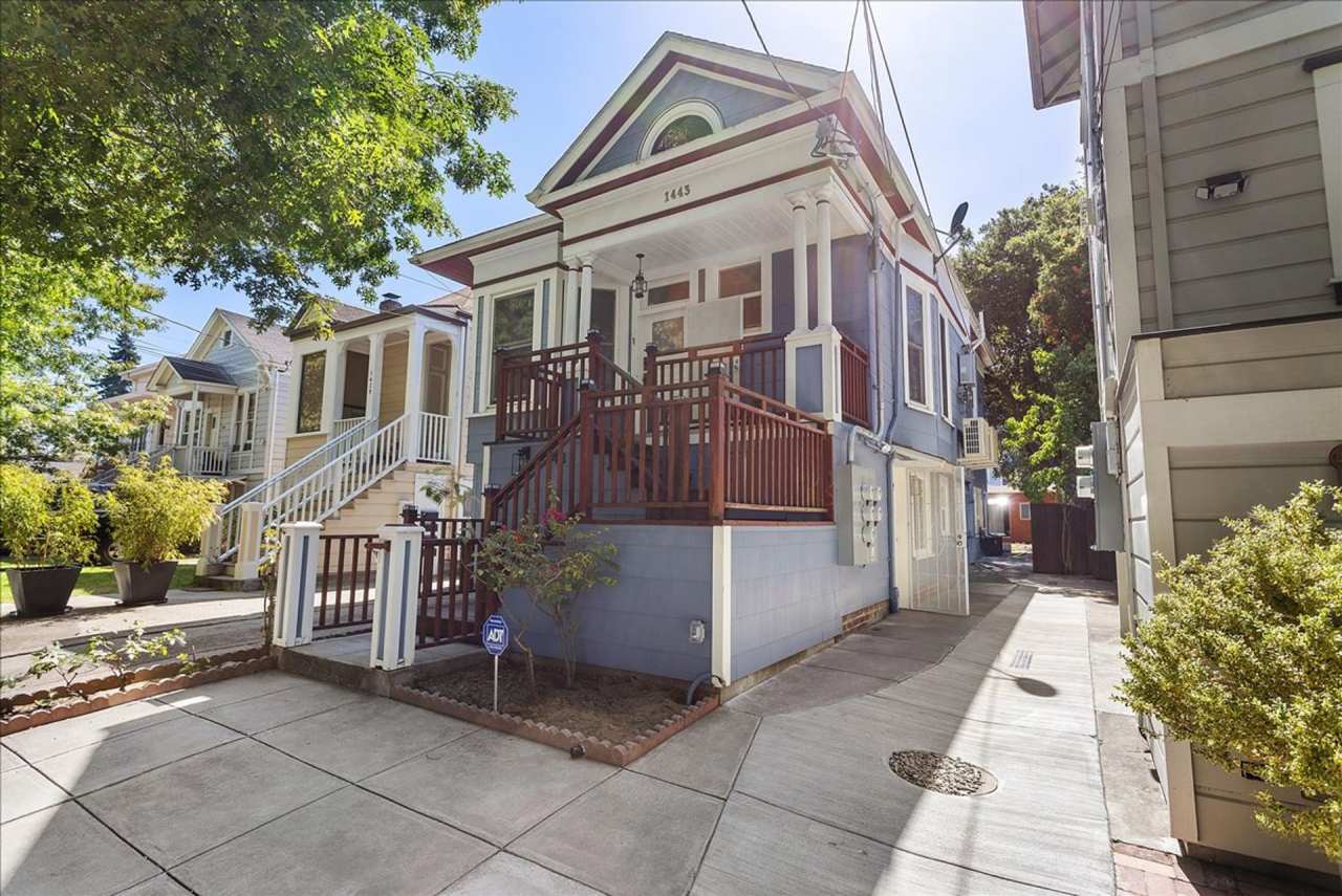 1443 Stanton St. #3 - 1 bedroom | 1 bath | Back upper unit