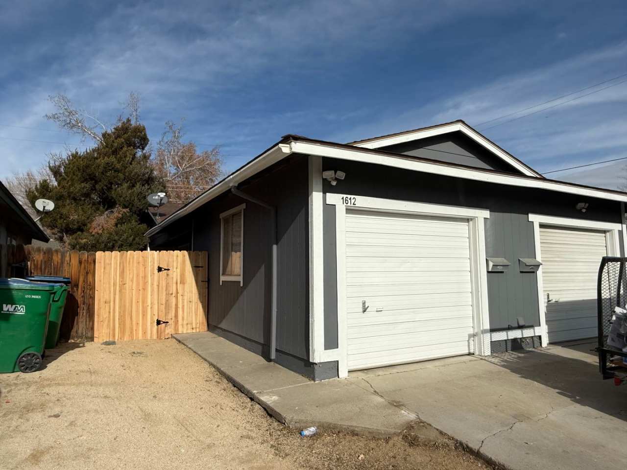 Freshly Updated 2 Bedroom Home with Garage in Sparks