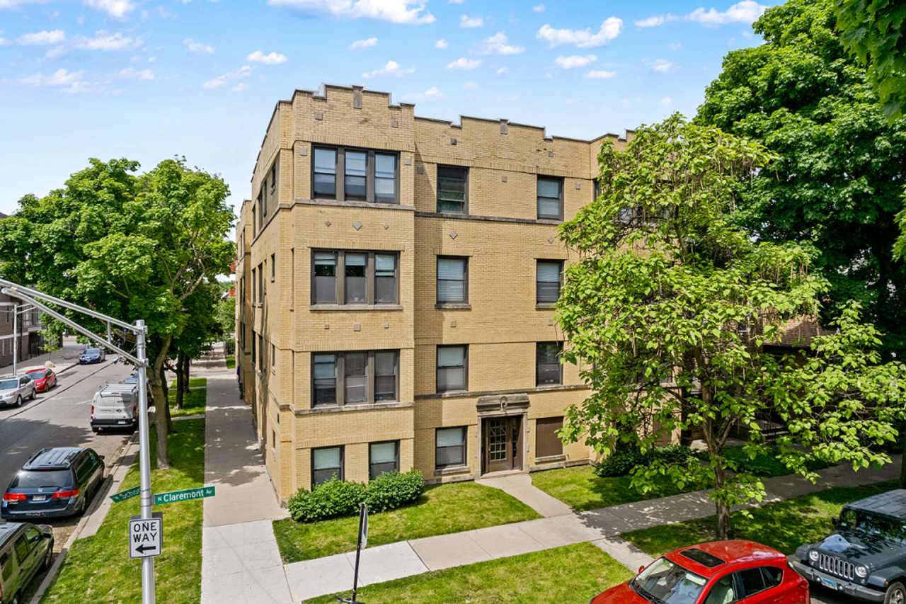 3300-02 N. Claremont / 2334-44 W. School