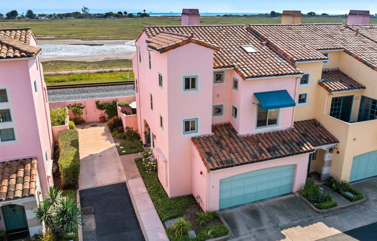 4297 Carpinteria Avenue unit: 8